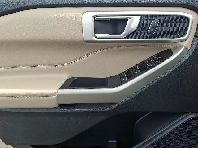 Certified 2022 Ford Explorer XLT w/ Class IV Trailer Tow Package image 13