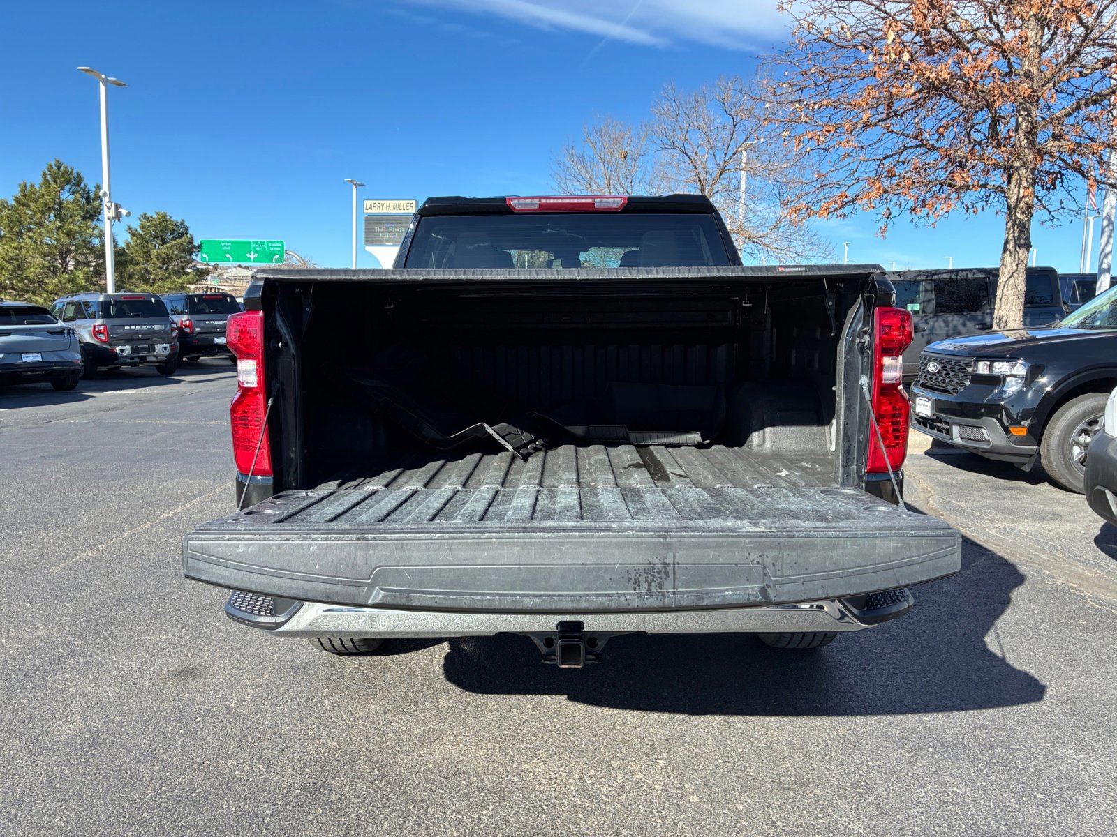 Used 2022 Chevrolet Silverado 1500 LT image 32
