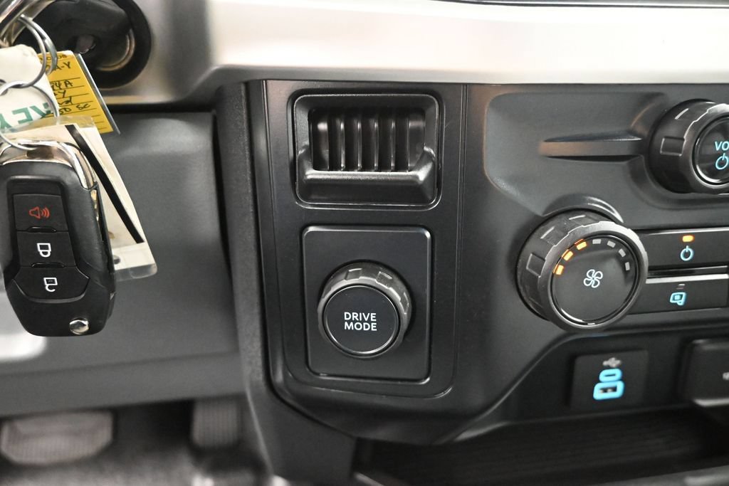 Certified 2025 Ford F250 XL RWD image 16