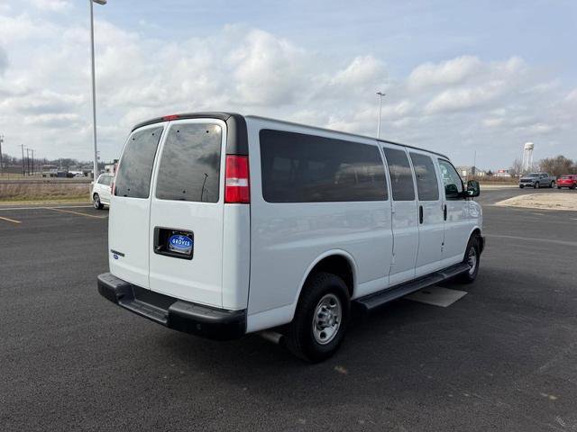 Used 2022 Chevrolet Express 3500 LS image 3