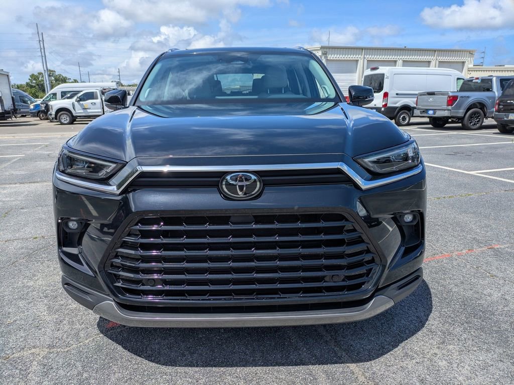 Used 2024 Toyota Grand Highlander AWD image 11