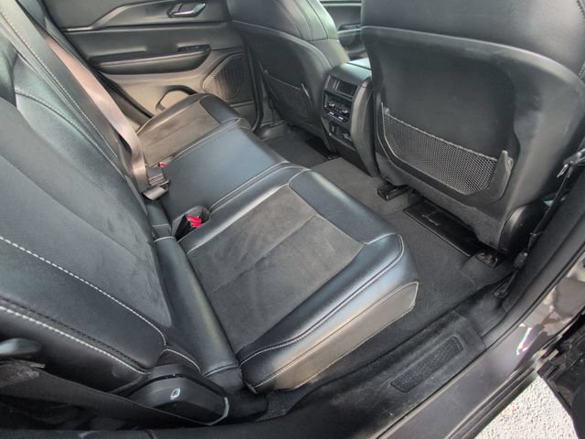 Used 2024 Jeep Grand Cherokee Altitude RWD image 17