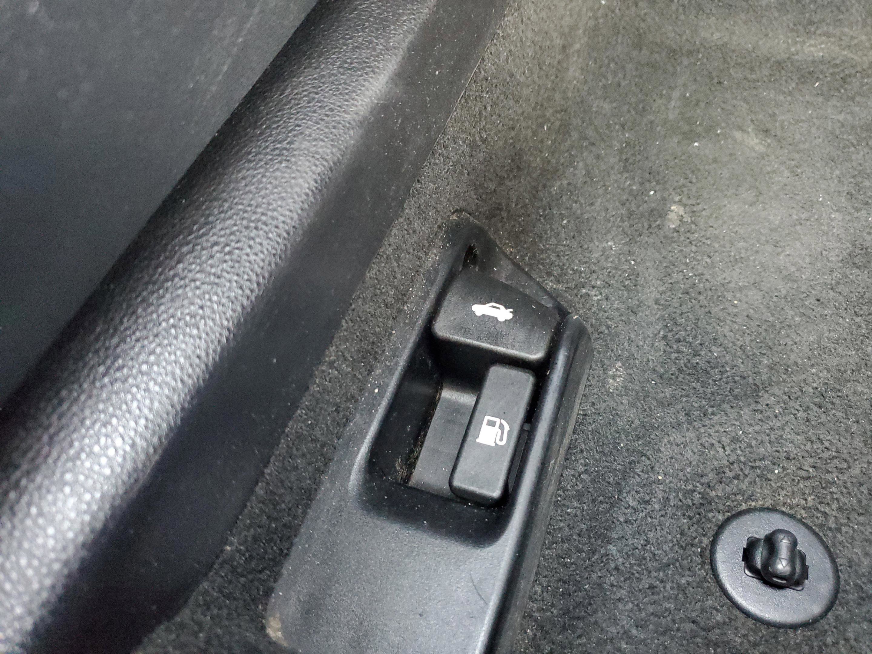 Used 2023 Toyota Corolla LE FWD image 27