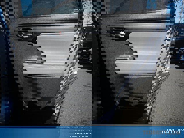 Used 2022 Toyota Highlander XLE image 18