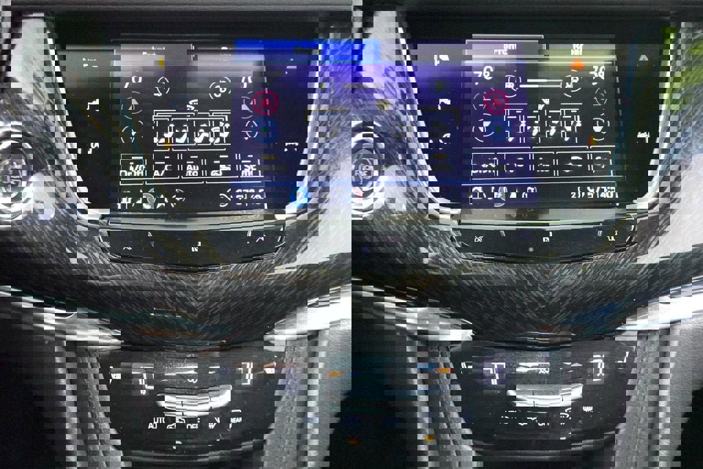 Used 2020 Cadillac XT6 Premium Luxury image 21