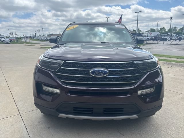 Certified 2023 Ford Explorer XLT w/ Equipment Group 202A AWD/4WD image 5