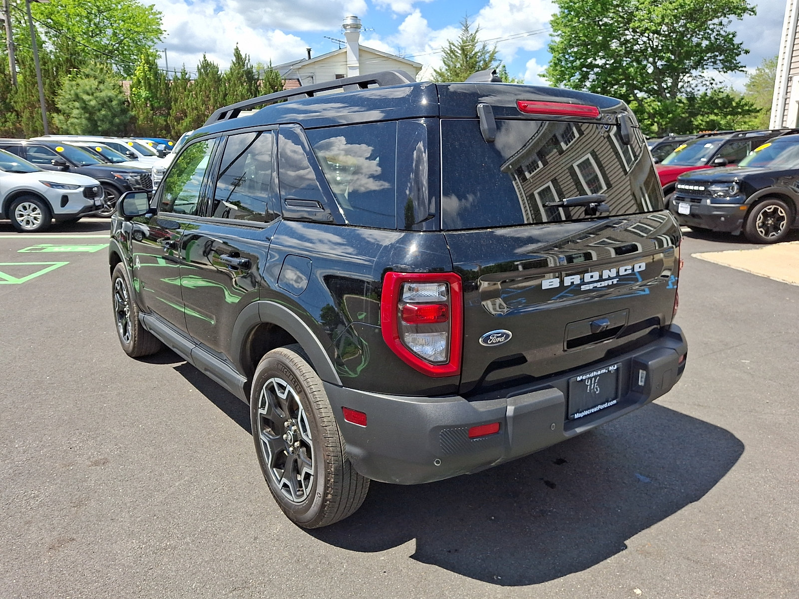Certified 2025 Ford Bronco Sport Outer Banks w/ Outer Banks Tech Package+ AWD/4WD image 7