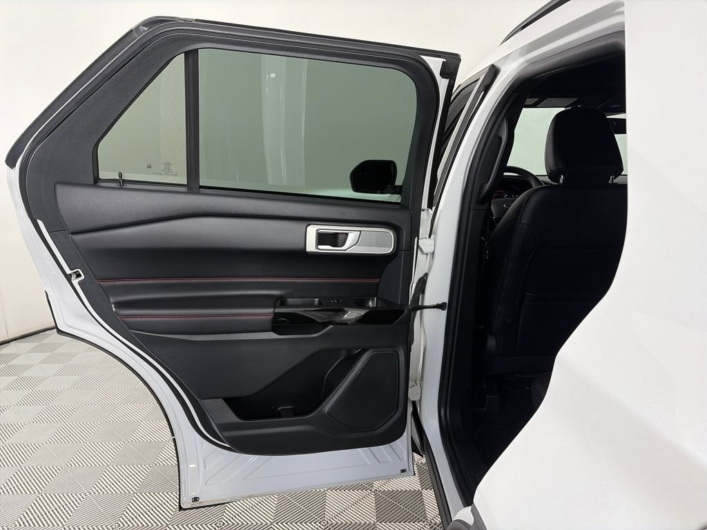 Certified 2023 Ford Explorer ST-Line w/ Class IV Trailer Tow Package AWD/4WD image 12