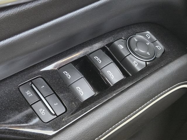 Used 2021 Cadillac Escalade Premium Luxury RWD image 21