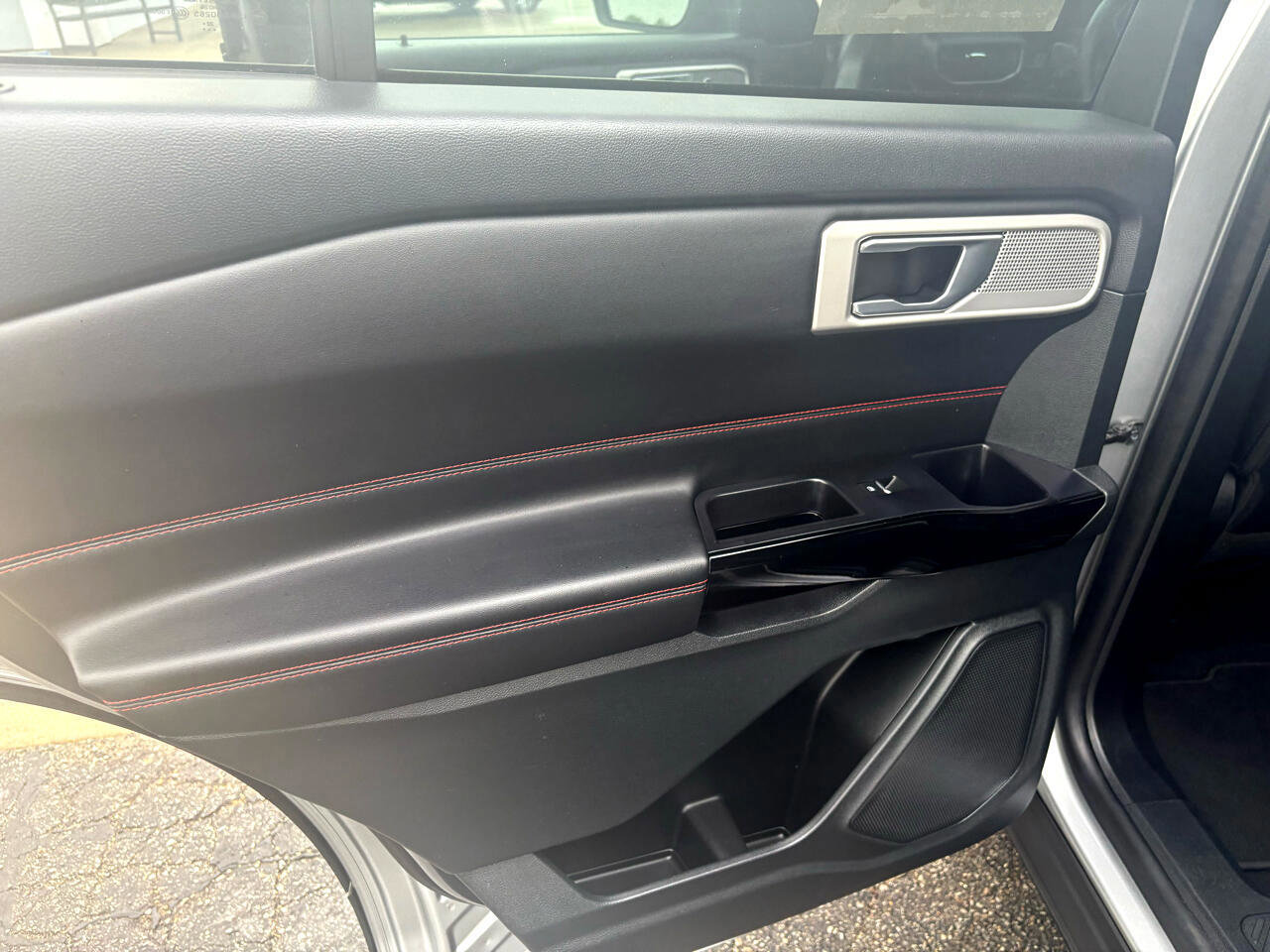 Certified 2023 Ford Explorer ST-Line w/ Class IV Trailer Tow Package image 36