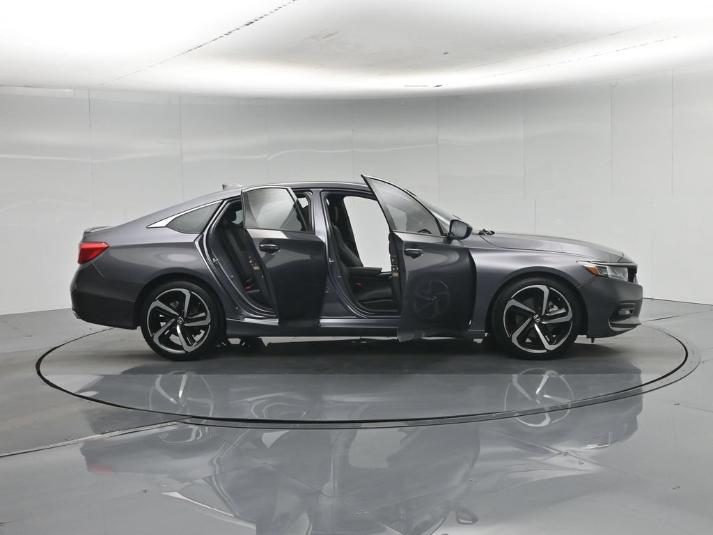 Used 2019 Honda Accord Sport image 3