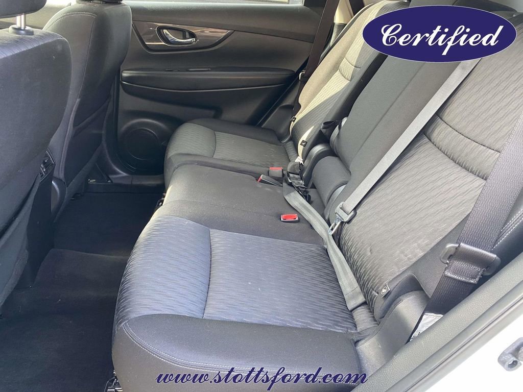 Used 2018 Nissan Rogue SV AWD/4WD image 12