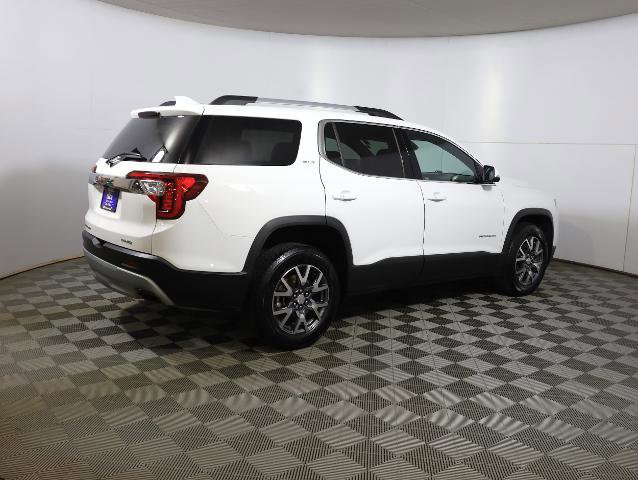 Used 2023 GMC Acadia SLT image 4