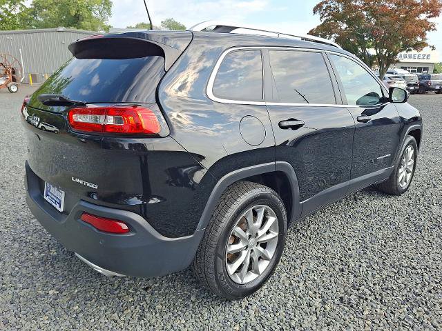 Used 2018 Jeep Cherokee Limited AWD/4WD image 6