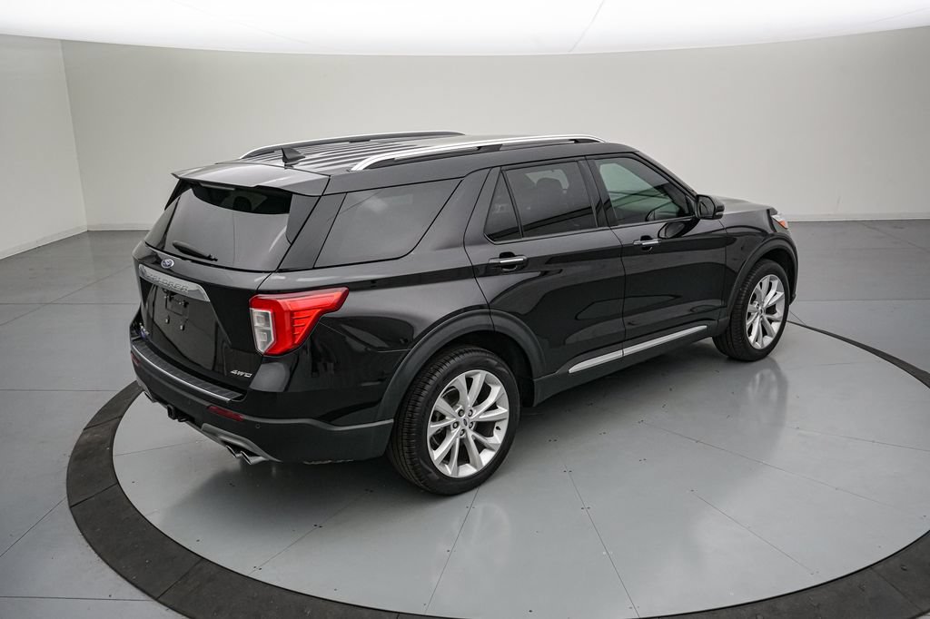 Certified 2024 Ford Explorer Platinum w/ Technology Package AWD/4WD image 4