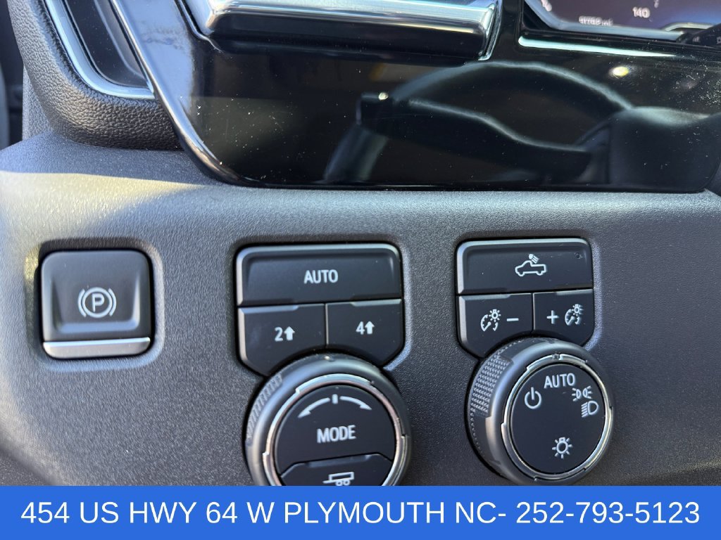 Used 2024 Chevrolet Silverado 1500 LT AWD/4WD image 23