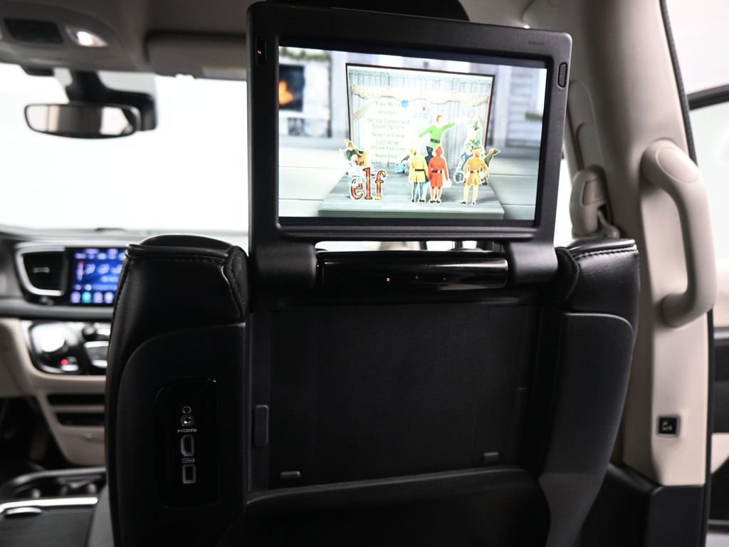Used 2018 Chrysler Pacifica Limited w/ Advanced Safetytec Group image 48