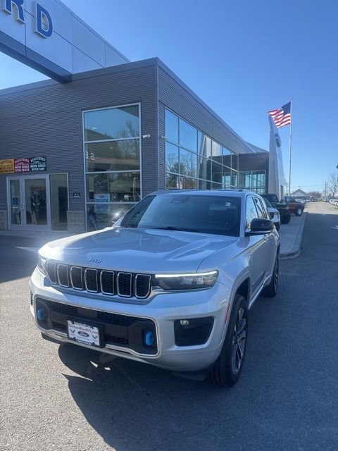 Used 2023 Jeep Grand Cherokee Overland AWD/4WD image 1