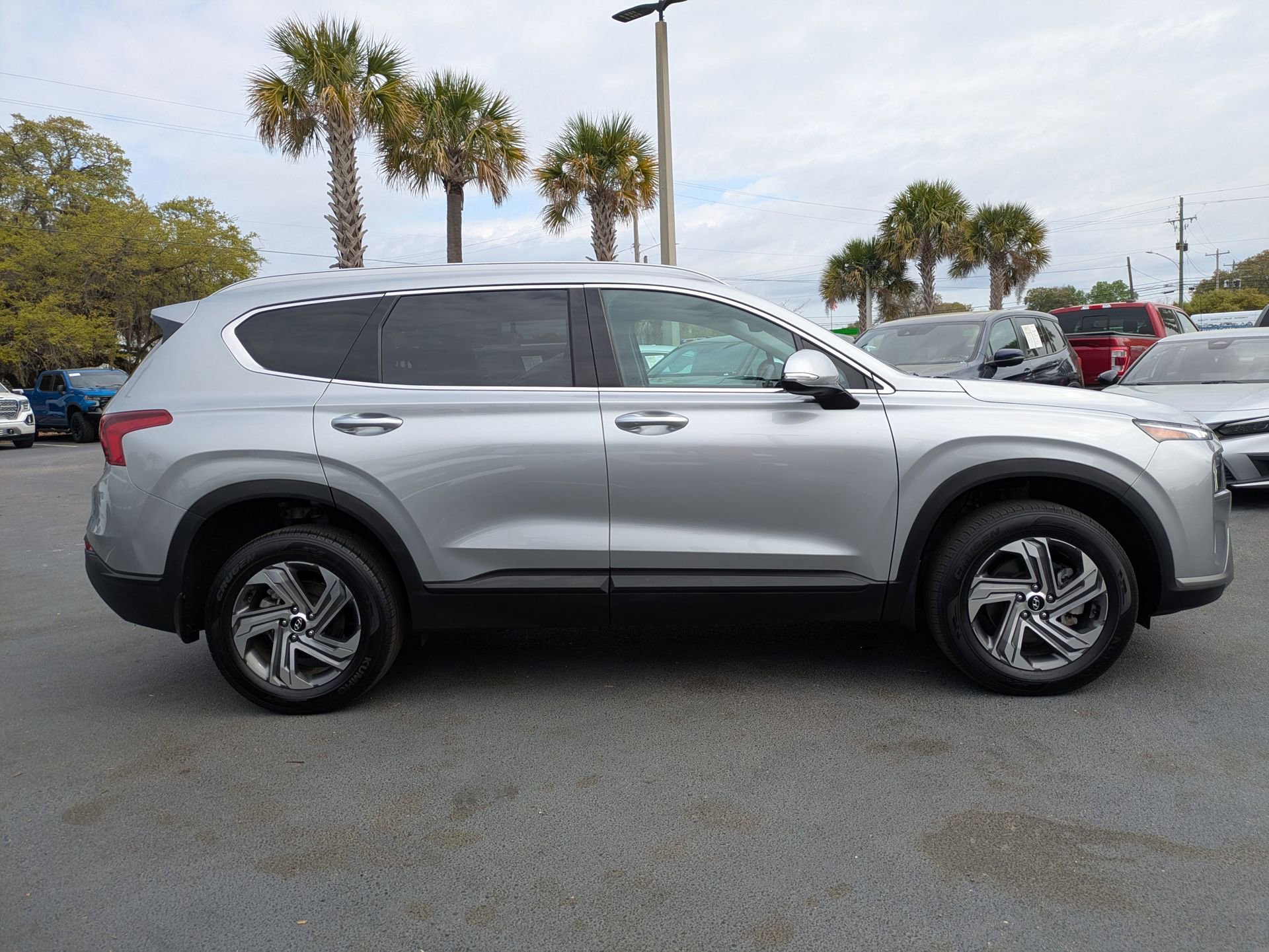 Used 2023 Hyundai Santa Fe SEL AWD/4WD image 3