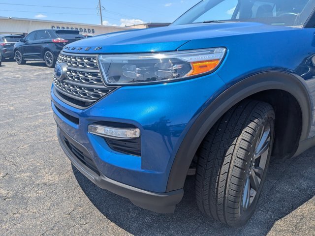 Certified 2022 Ford Explorer XLT w/ Equipment Group 202A RWD image 5