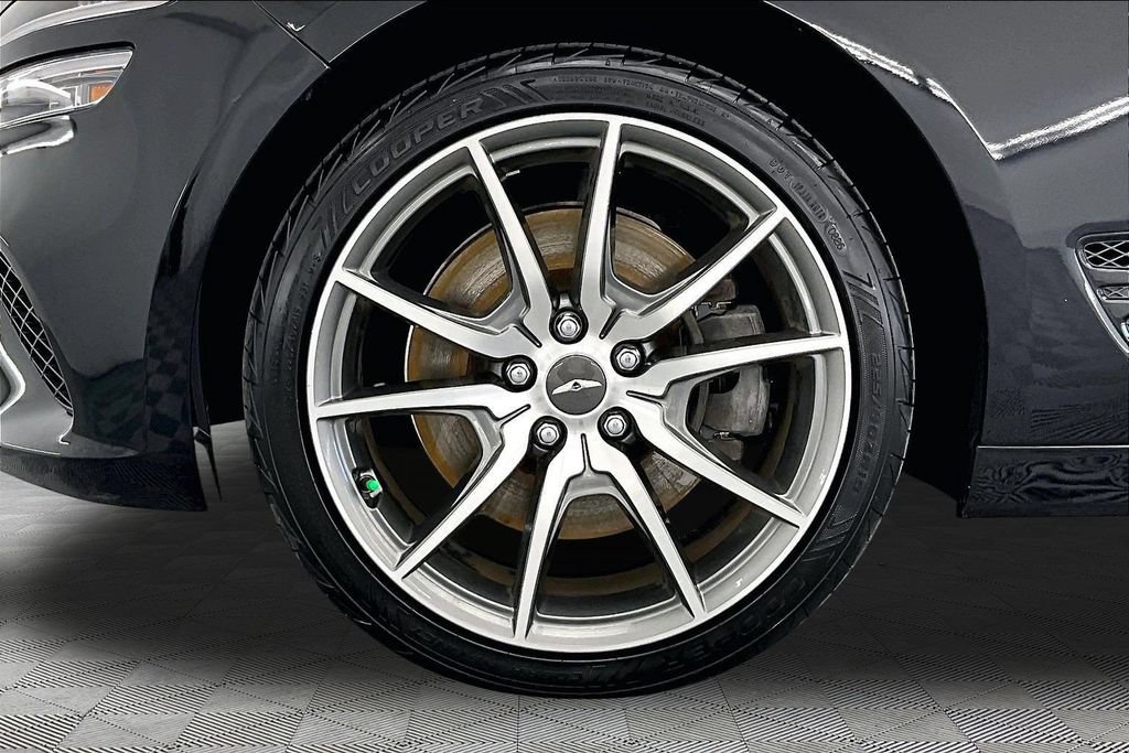 Used 2022 Genesis G70 3.3T AWD/4WD image 9