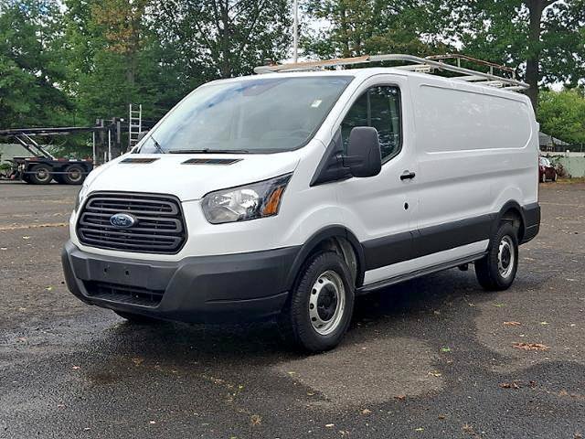 Certified 2019 Ford Transit 250 130 Low Roof RWD image 3
