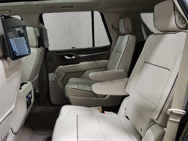 Used 2024 GMC Yukon Denali w/ Advanced Technology Package AWD/4WD image 31