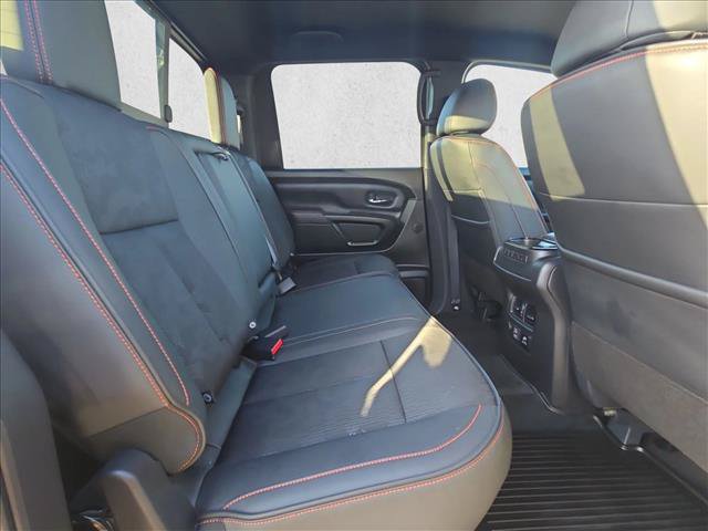 Used 2024 Nissan Titan PRO-4X AWD/4WD image 17