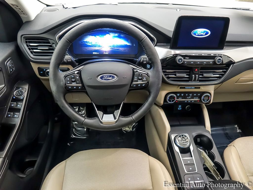 Certified 2021 Ford Escape Titanium w/ Class II Trailer Tow Package image 15