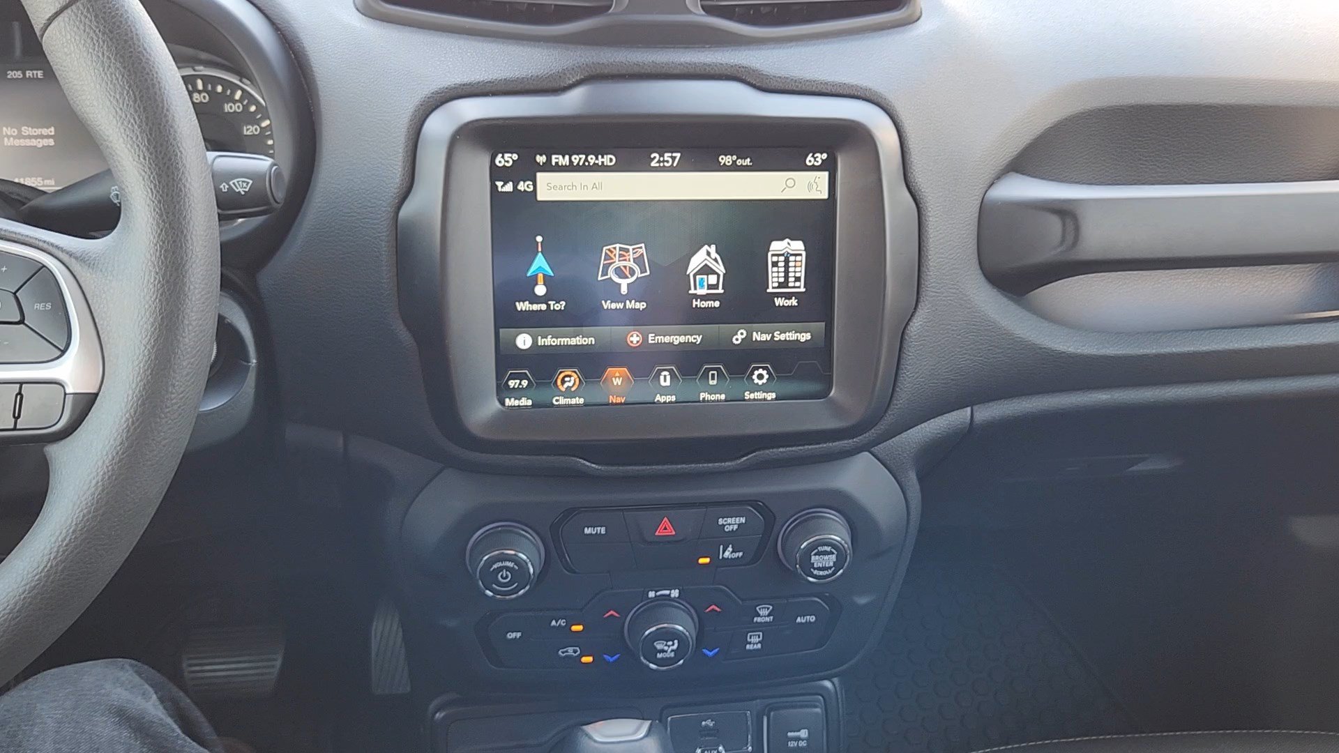 Used 2023 Jeep Renegade Latitude AWD/4WD image 14