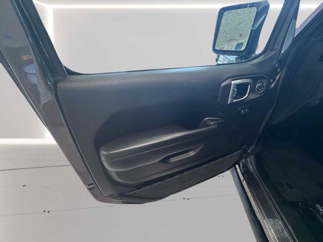 Used 2023 Jeep Wrangler Unlimited w/ Cold Weather Group AWD/4WD image 26
