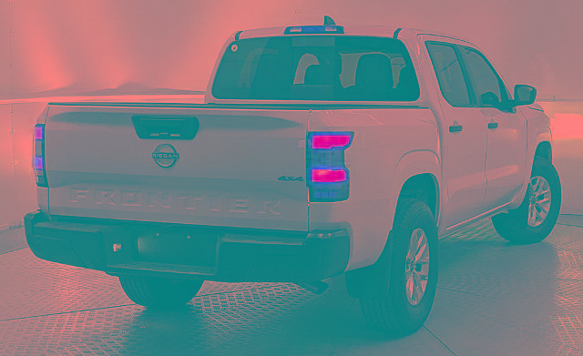 Used 2025 Nissan Frontier S AWD/4WD image 3