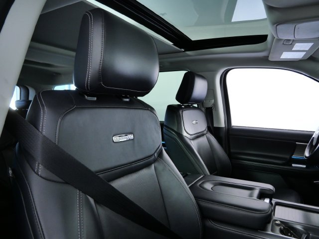 Certified 2025 Ford Expedition Platinum AWD/4WD image 12