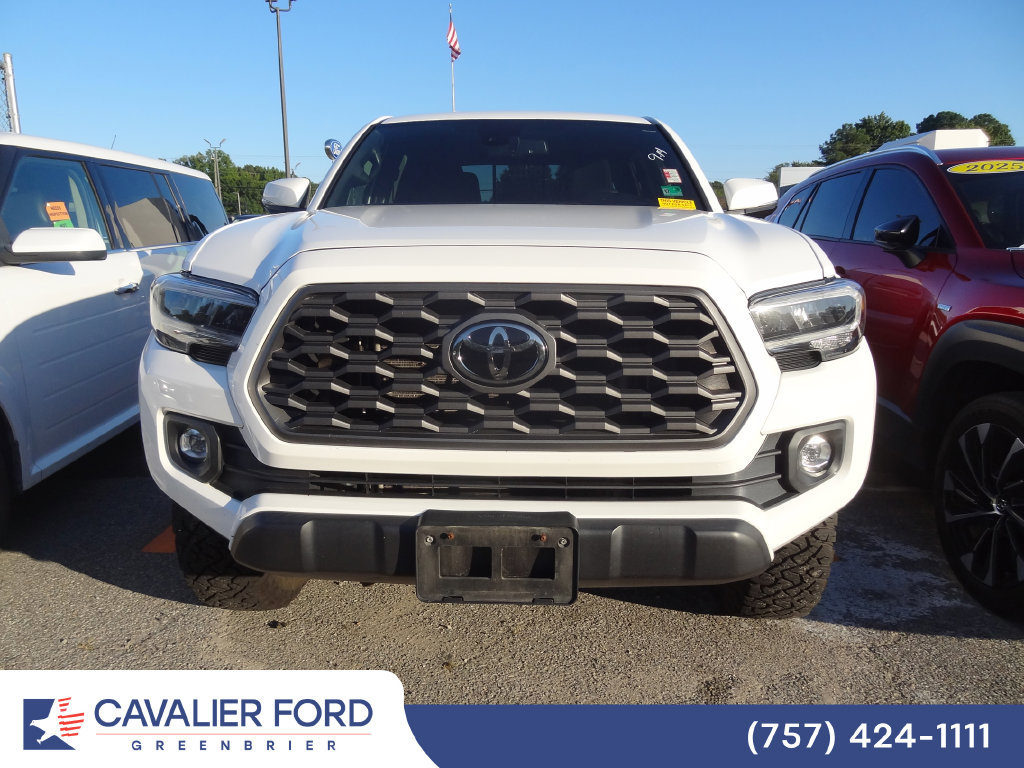 Used 2023 Toyota Tacoma TRD Off-Road AWD/4WD image 2
