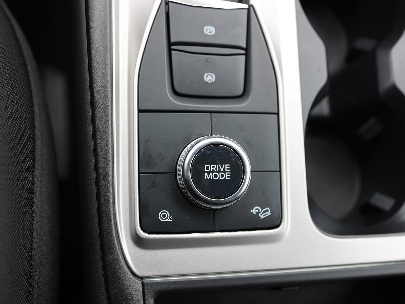 Certified 2022 Ford Explorer XLT w/ Class IV Trailer Tow Package image 34