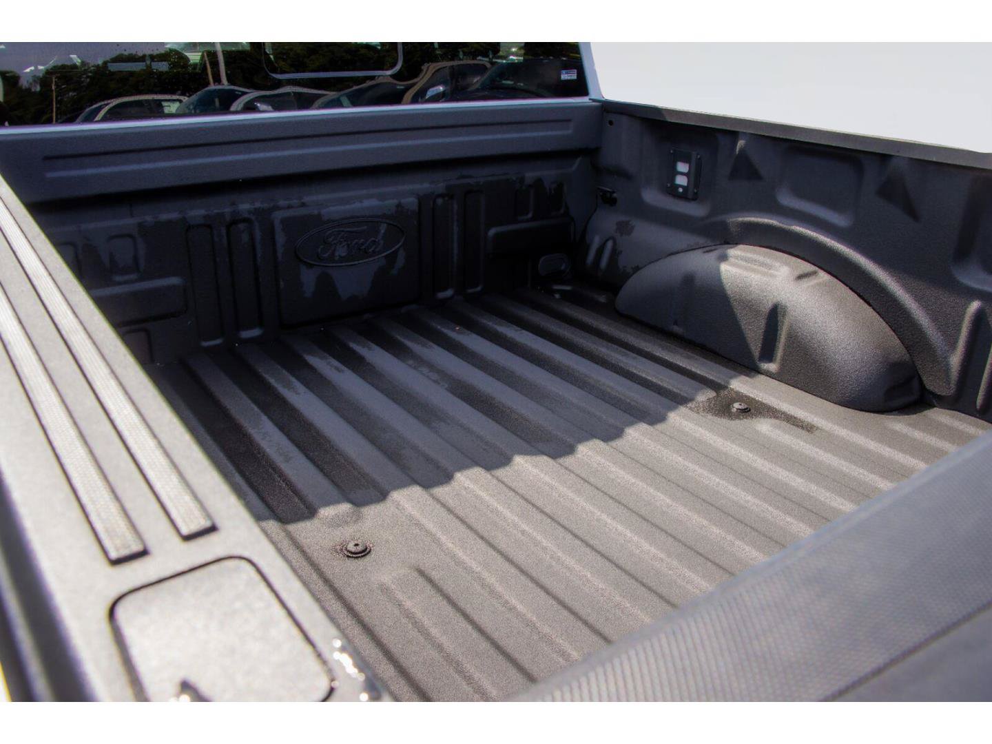 Certified 2025 Ford F150 Lariat w/ Equipment Group 501A Mid AWD/4WD image 5