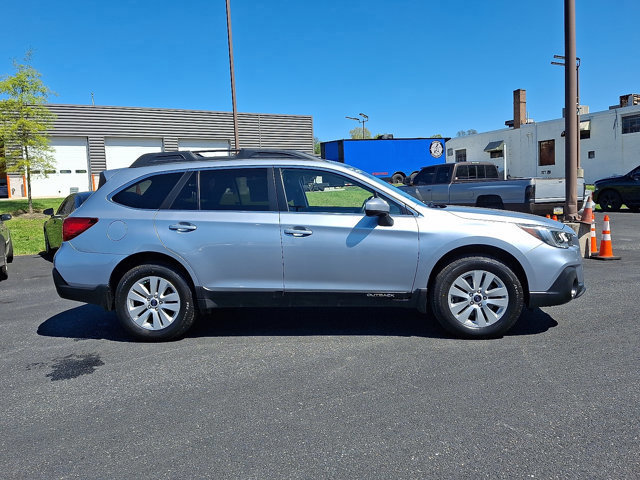 Used 2019 Subaru Outback 2.5i Premium w/ Popular Package #2 AWD/4WD image 5