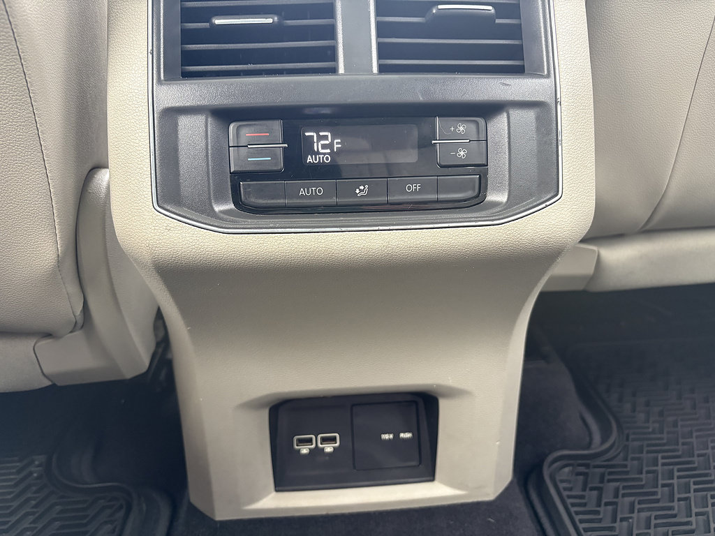 Used 2018 Volkswagen Atlas SEL w/ R-Line Package AWD/4WD image 39