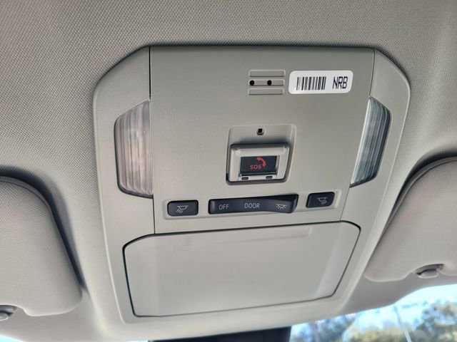 Used 2022 Toyota Highlander LE image 21