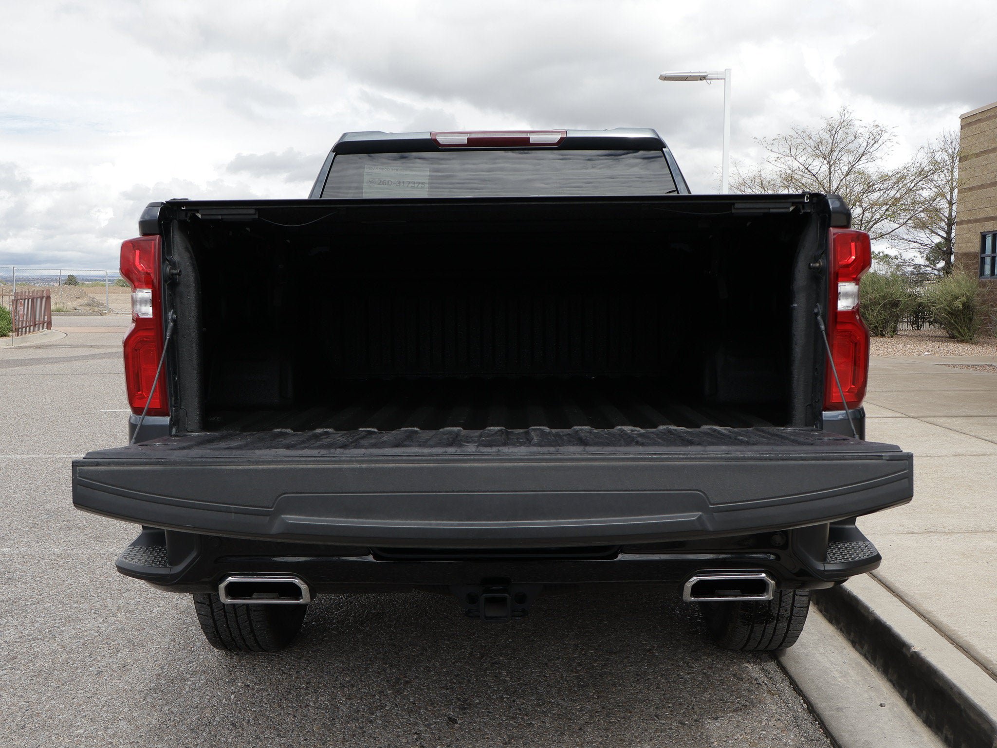 Used 2022 Chevrolet Silverado 1500 LT Trail Boss w/ Safety Package AWD/4WD image 19