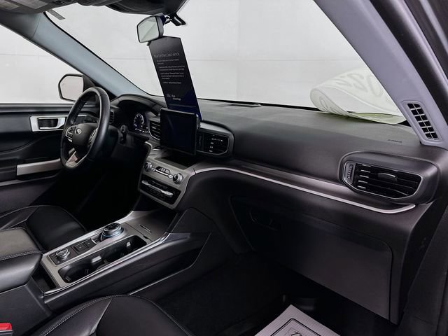 Certified 2022 Ford Explorer XLT w/ Equipment Group 202A image 36