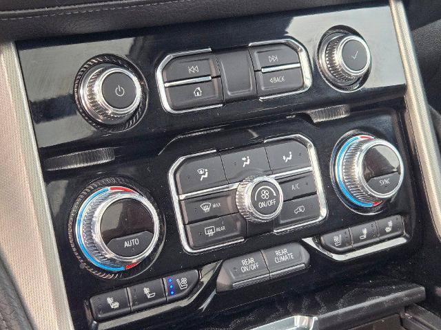 Used 2021 GMC Yukon Denali w/ Denali Premium Package AWD/4WD image 32
