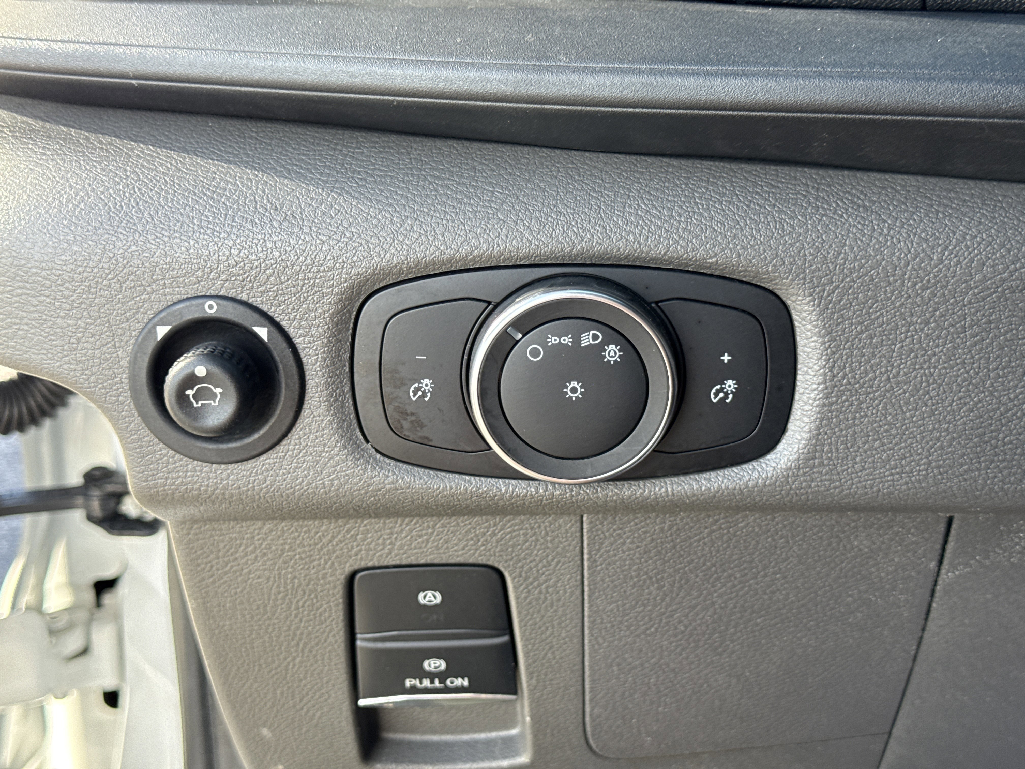 Certified 2022 Ford Transit 250 Medium Roof image 23