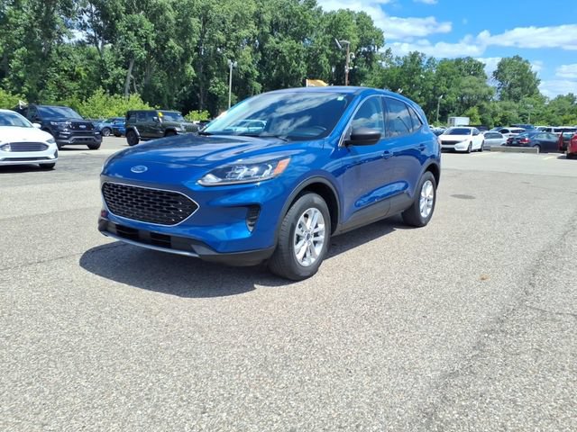 Certified 2022 Ford Escape SE w/ Convenience Package AWD/4WD image 3