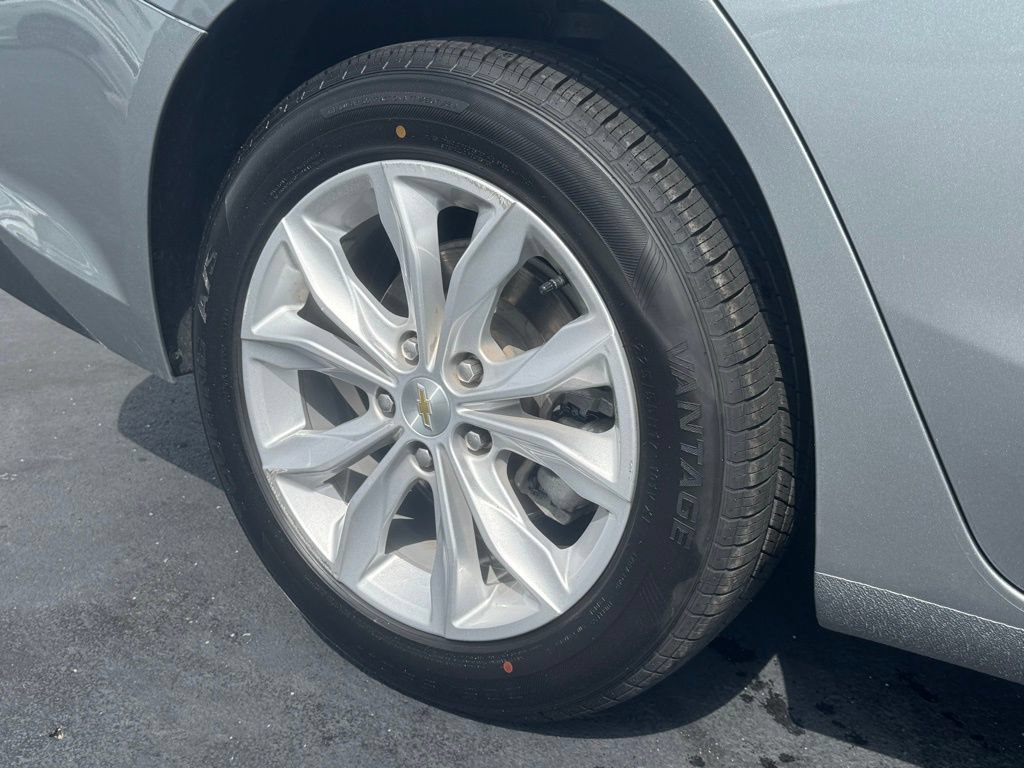 Used 2025 Chevrolet Malibu LT FWD image 23