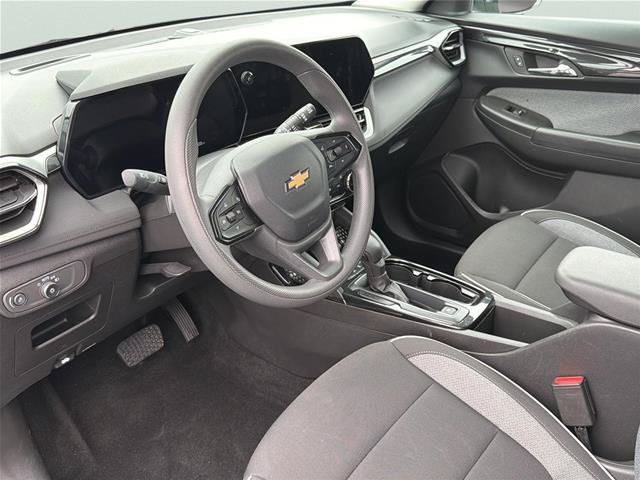Used 2026 Chevrolet TrailBlazer LT AWD/4WD image 9