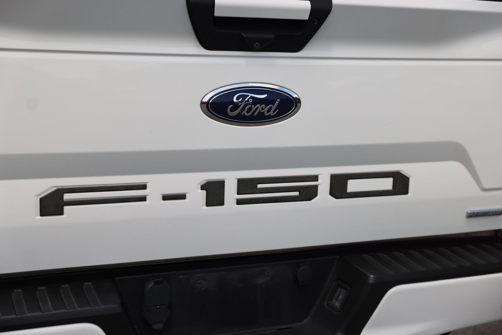 Certified 2018 Ford F150 XLT w/ Equipment Group 302A Luxury AWD/4WD image 20