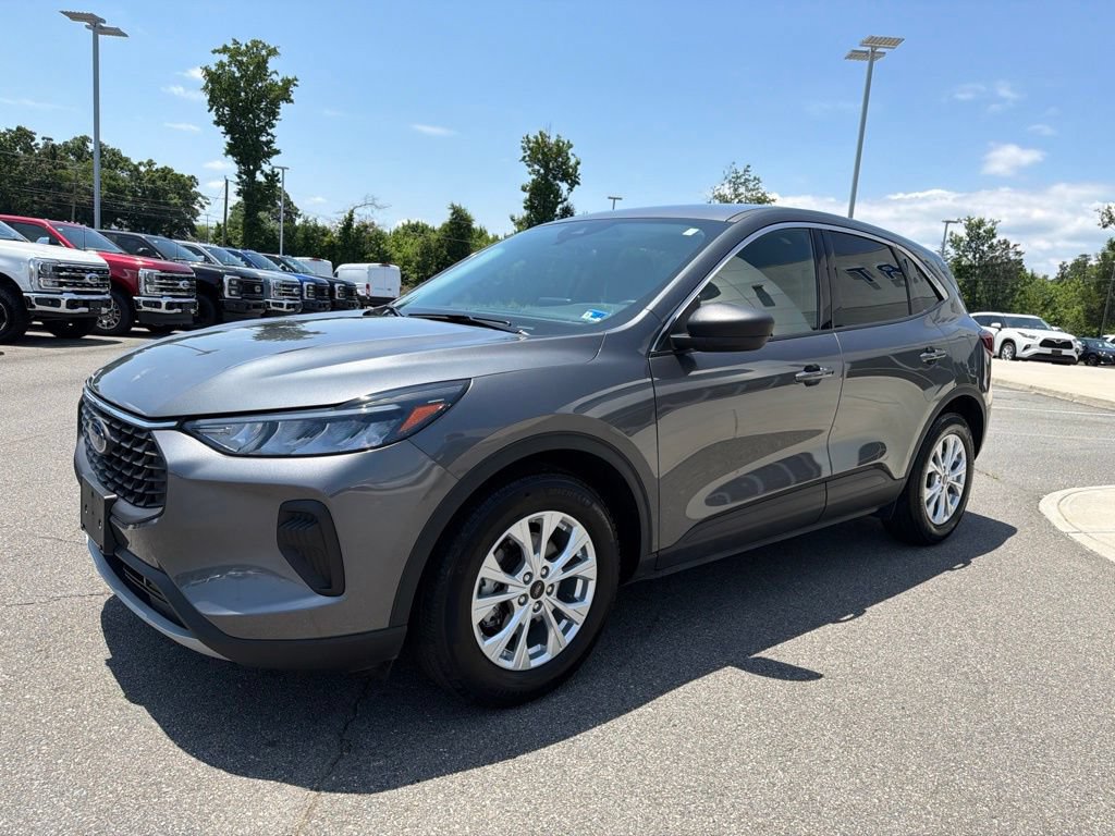 Certified 2023 Ford Escape Active FWD image 9