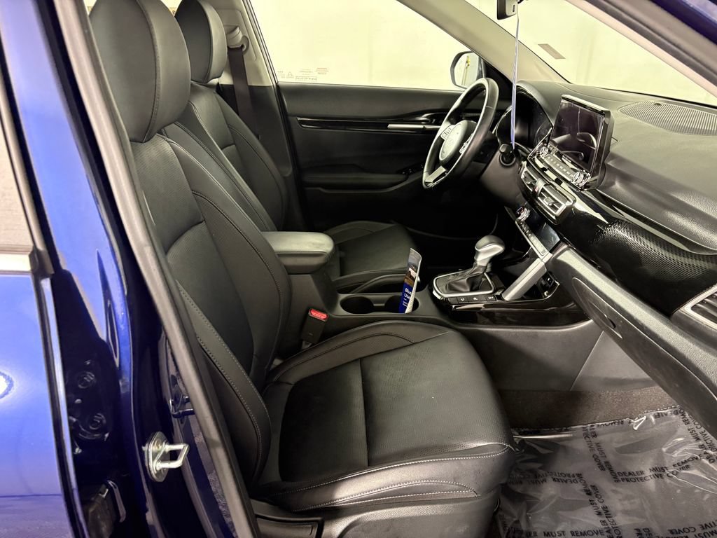 Used 2023 Kia Seltos EX AWD/4WD image 35
