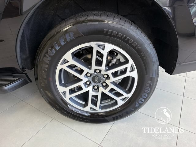 Certified 2025 Ford Expedition Active RWD image 33